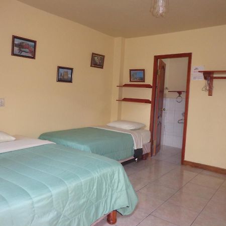 Hostal Nathaly Puerto Baquerizo Moreno Bagian luar foto