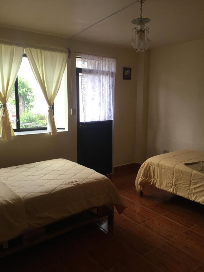 Hostal Nathaly Puerto Baquerizo Moreno Bagian luar foto