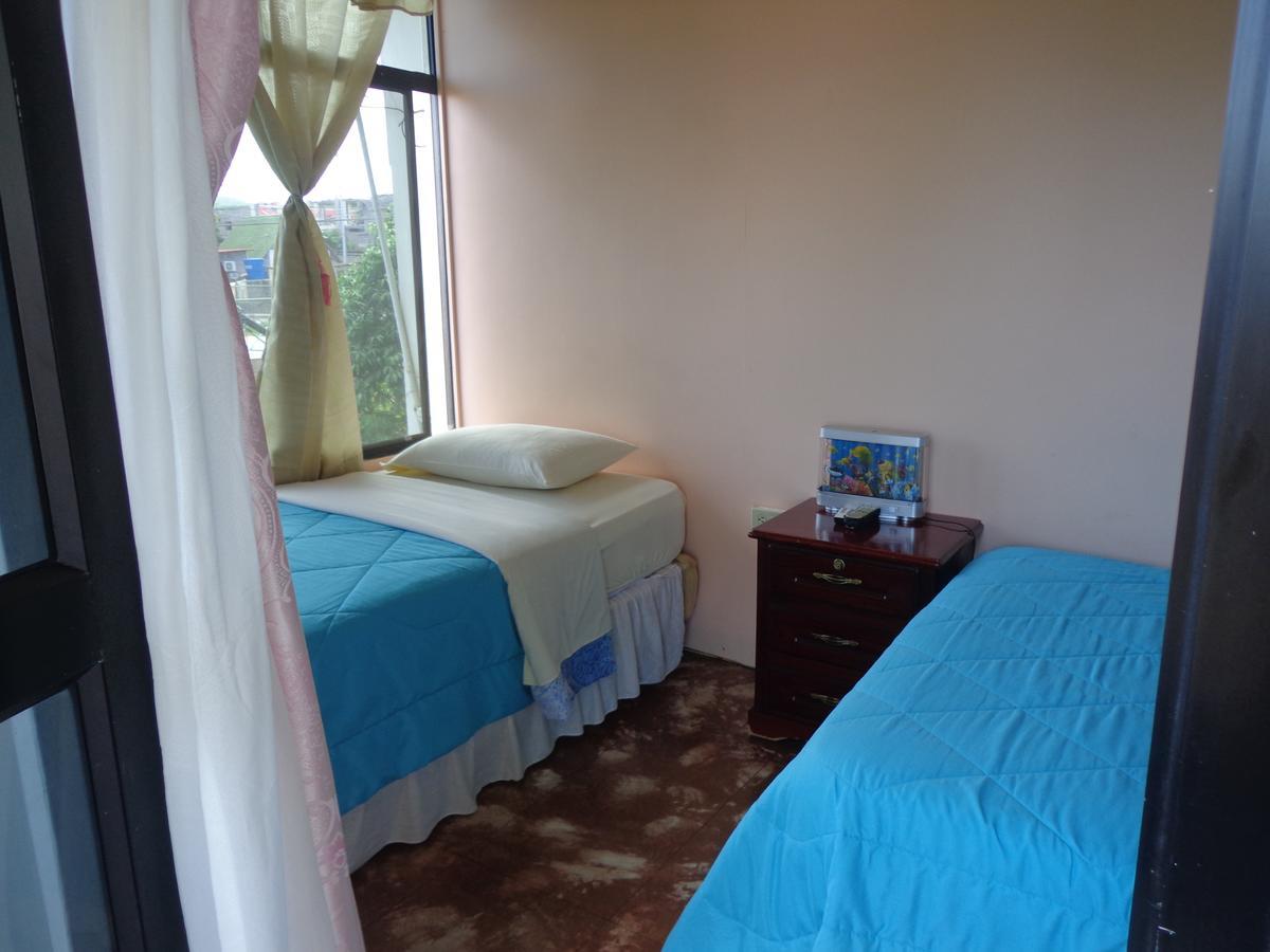 Hostal Nathaly Puerto Baquerizo Moreno Bagian luar foto