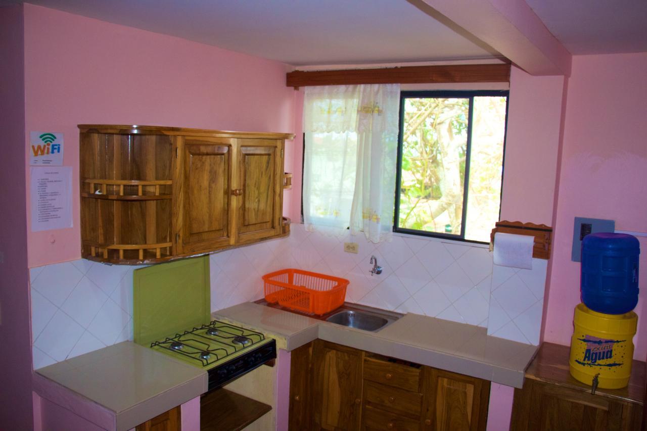 Hostal Nathaly Puerto Baquerizo Moreno Bagian luar foto